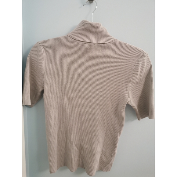 Short sleeve Ribbed Turtleneck - Picture 2 of 2